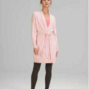 Lululemon Cotton Cashmere Knit Wrap in Heathered Dew Pink Size 8